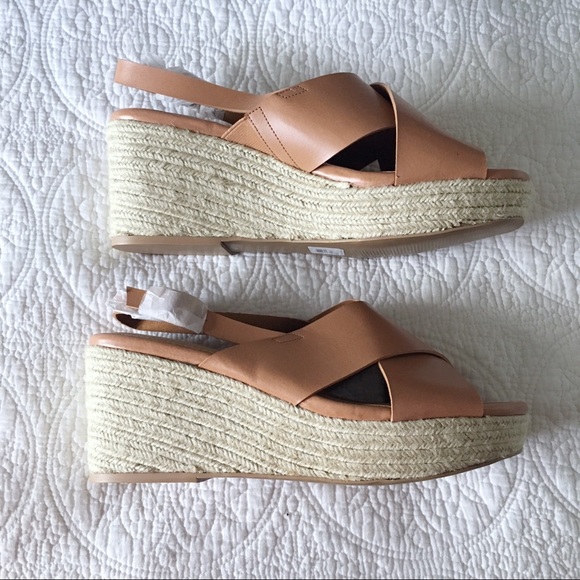 🚨LAST CHANCE! Torrid Wedge Sandals - Picture 2 of 4